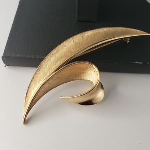 Crown Trafari Split Leaf Brooch